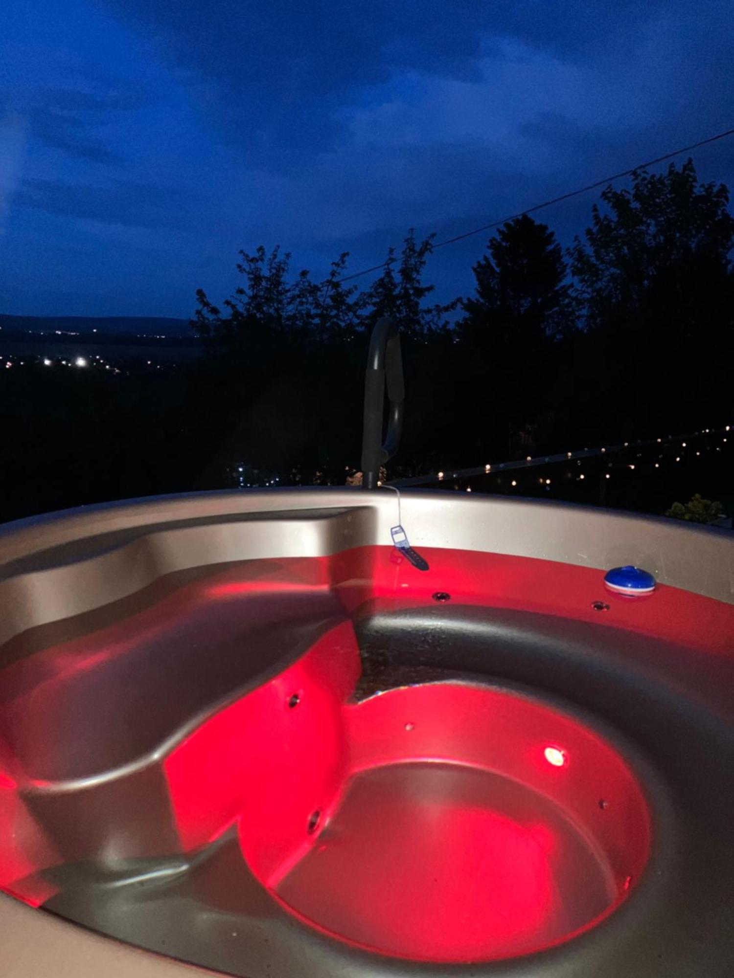 Panorama Nyaralo Villa Tahitófalu Exteriör bild