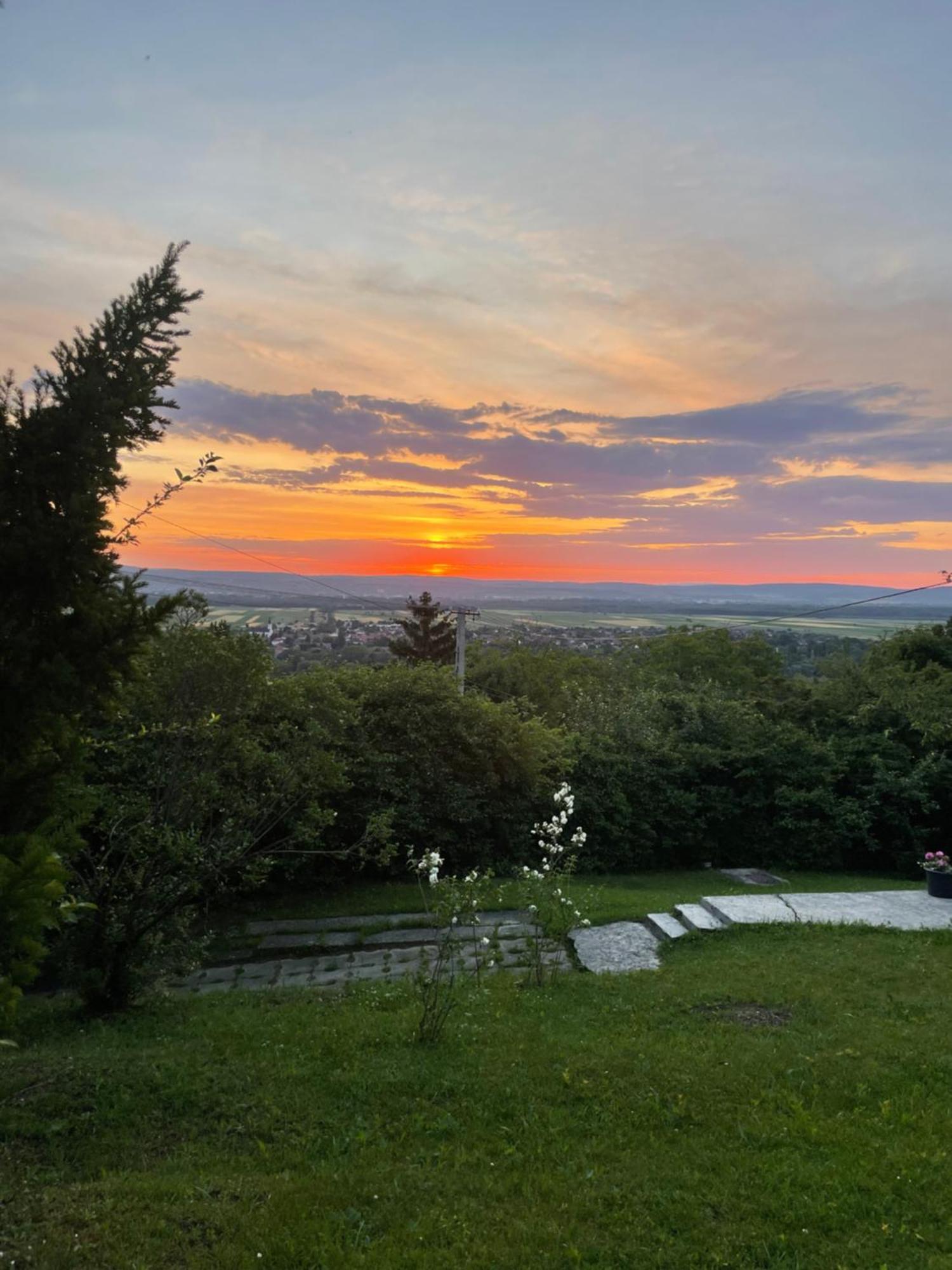 Panorama Nyaralo Villa Tahitófalu Exteriör bild